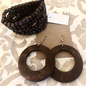 NWT Boho Style lightweight Wood Earrings/Bracelet